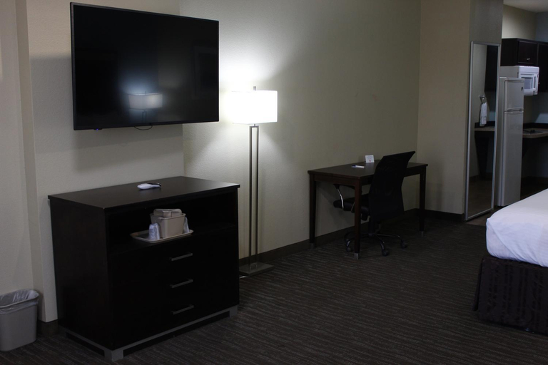 Bedroom 2, Horizon Inn & Suites, Frio