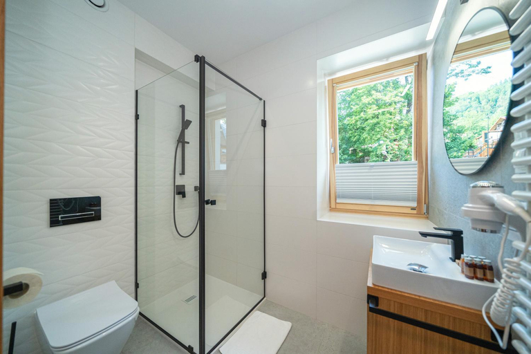 Bathroom 3, Willa Pod Kolejka, Nowy Targ