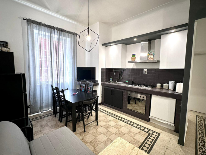 Dining Room 10