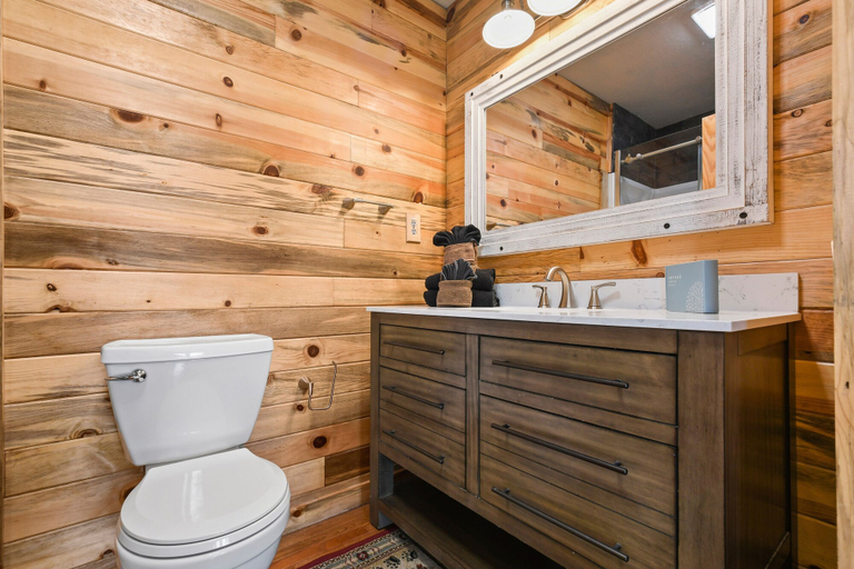 Bathroom 3, Rustic Hideaway 4 Bedroom Cabin by RedAwning, Sevier