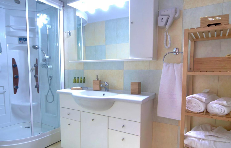 Bathroom 3, Blue Horizon Suites, Peloponnese