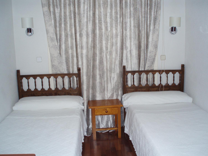 Others 3, Hostal Castilla, Madrid