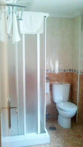 Others 5, Hostal Alvarez, Asturias