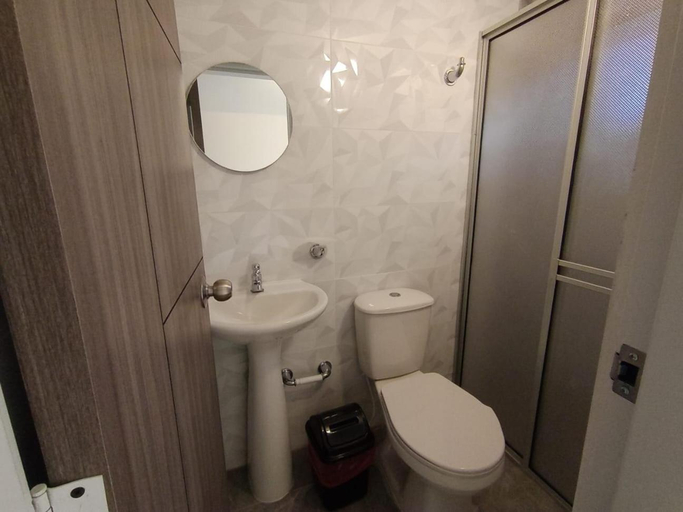 Bathroom 4, HOSPEDAJE SiLOM, Santafé de Bogotá