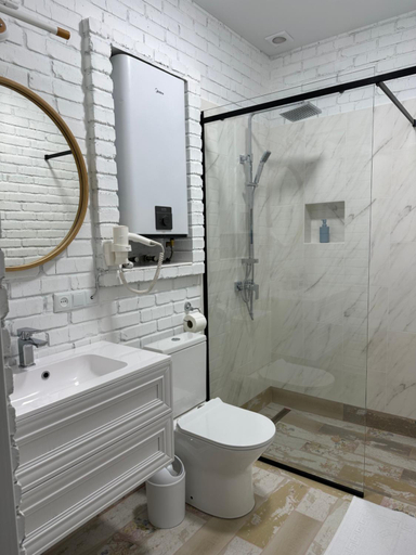 Bathroom 3, Sinay Hotel & Restaurant, Chechel'nyts'kyi