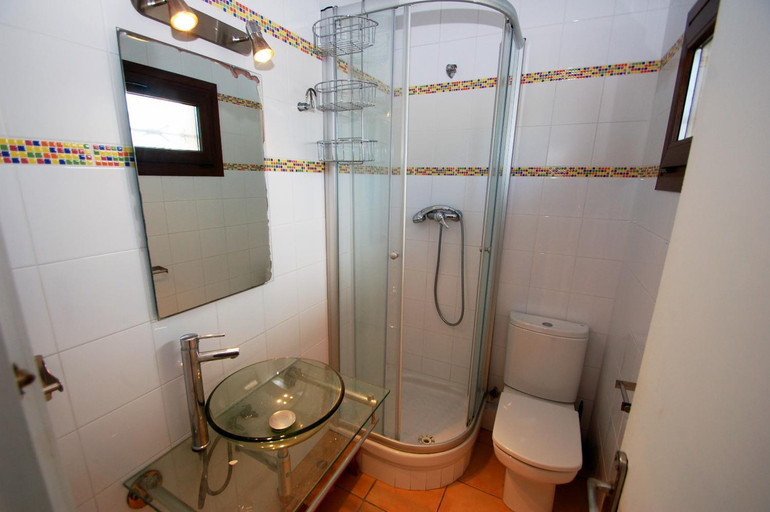 Bathroom, Mare Nostrum 543, Girona