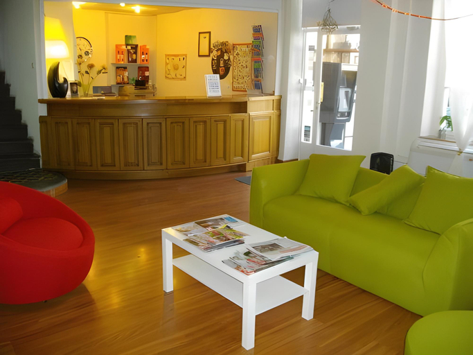 Public Area 2, Hotel Central, Aude