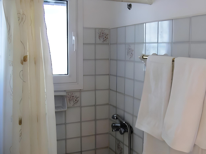 Bathroom 3, Katerina Apartments, North Aegean
