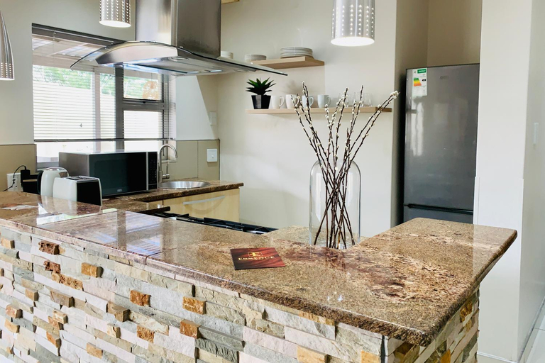 Others 3, Essence Lifestyle Self-Catering Accommodation - 1523 Hochland Park, Windhoek West
