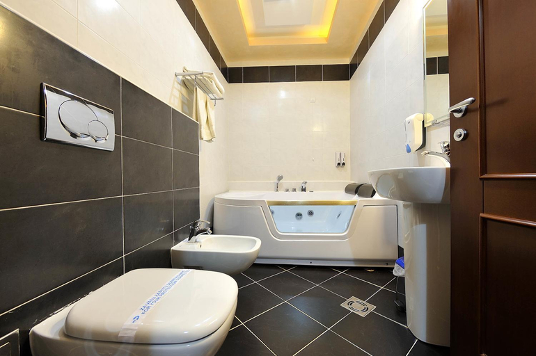 Bathroom 4, Hotel Sucevic Garni, Belgrade