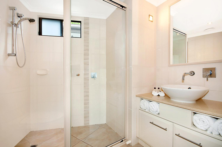 Bathroom 9