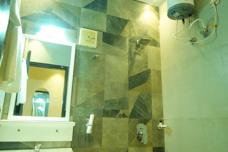 Bathroom 4, Hotel Katani Inn, Sahibzada Ajit Singh Nagar