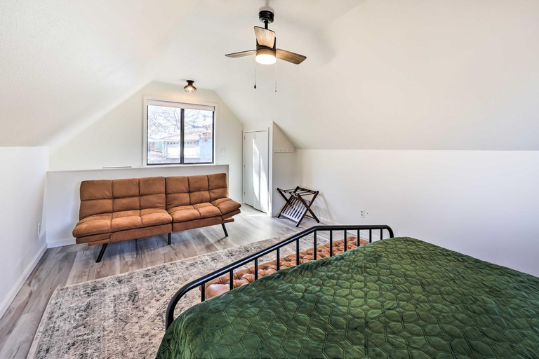 Bedroom 2, Lakefront Grove Getaway with Shared Boat Dock!, Delaware