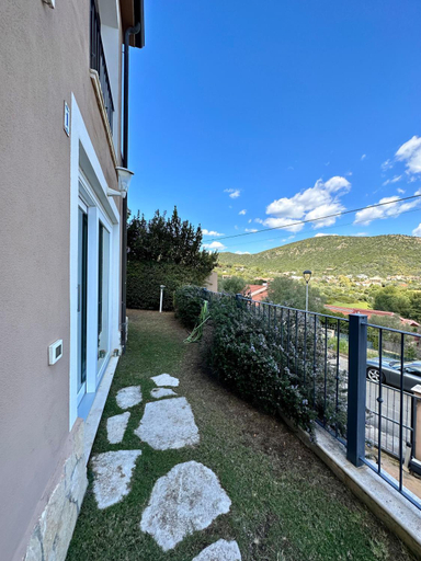 Others 5, Chia Villas, Cagliari
