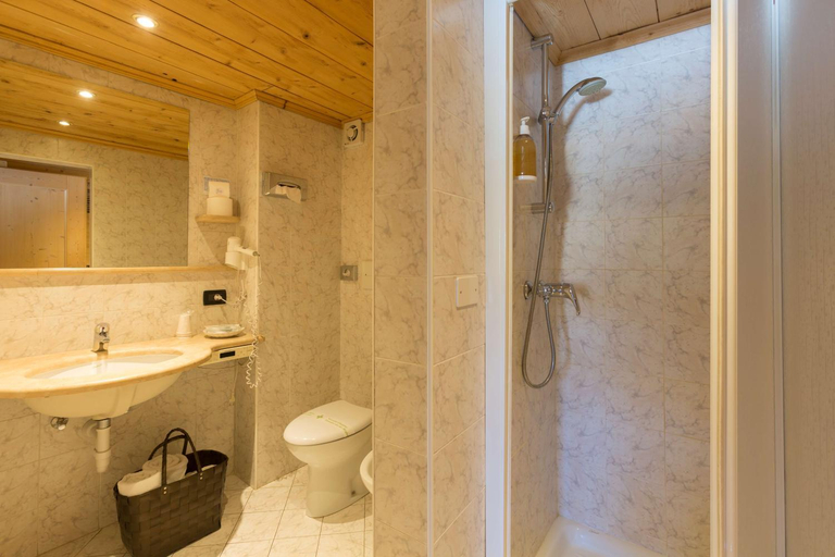 Bathroom 5, Historic Hotel Ristorante La Stua, Trento
