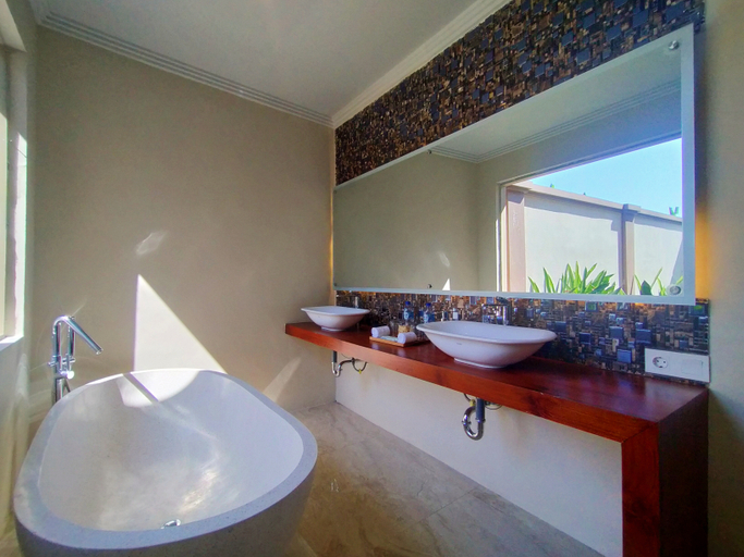 Bathroom 4, The Grand Villandra Resort Lovina, Buleleng