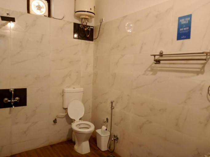 Bathroom 4, Mana Kumbhalgarh, Rajsamand