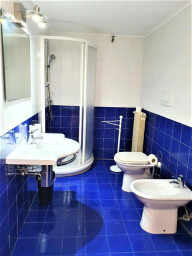 Bathroom 2, Affittacamere Casa Cynda, Grosseto