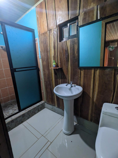 Bathroom 3, Corcovado Mountain House, Osa