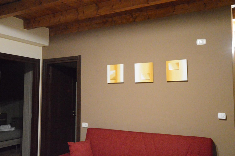 Others 4, Poncinvs Residence, Bergamo