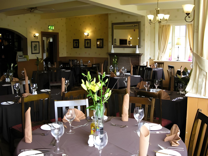 Food & Drinks 5, White Lion Hotel, Cheshire East