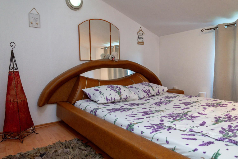 Others 4, Vila Apartmani Astoria