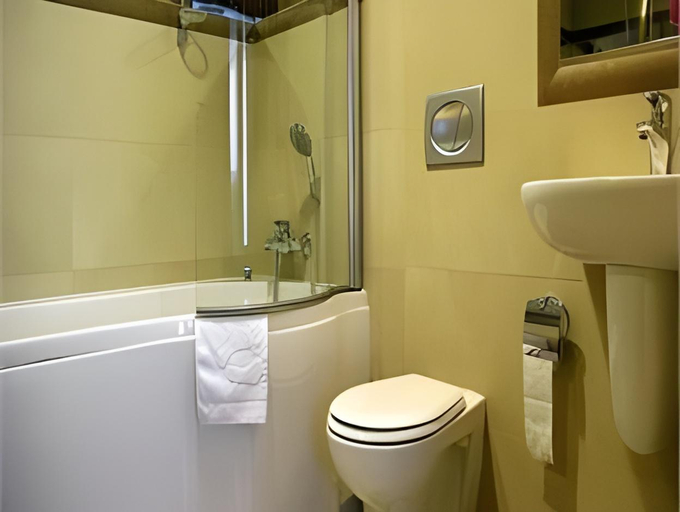 Bathroom 3, Hotel Pod Wawelem, Kraków City
