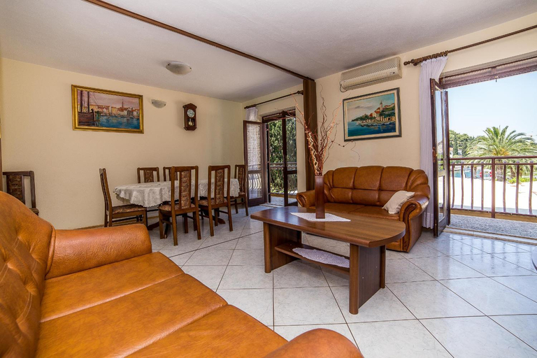 Others 4, Apartments and Rooms Drpic, Supetar