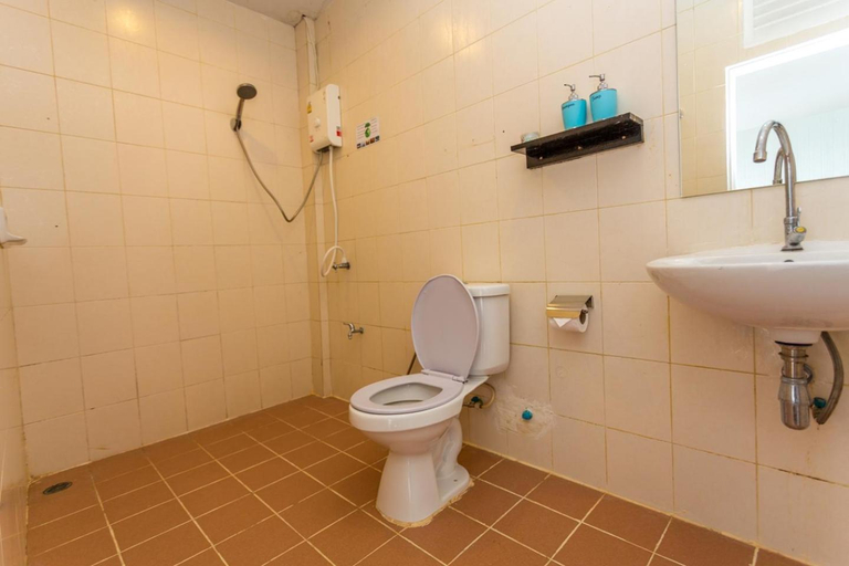 Bathroom 2, KhaoLak Benzotel, Takua Pa