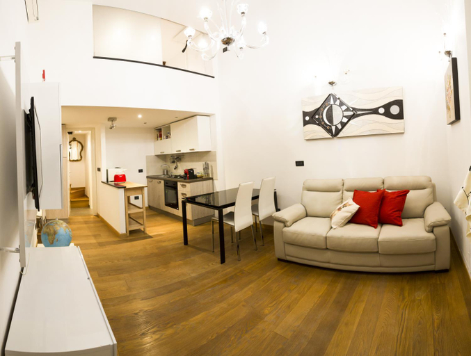 Bedroom 2, Triangolo D'oro, Genova