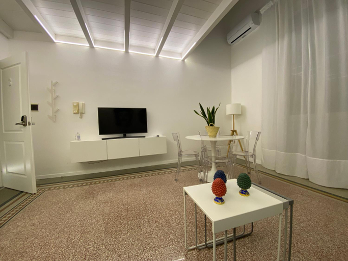 Others 5, Palazzo Caltagirone Suite, Palermo