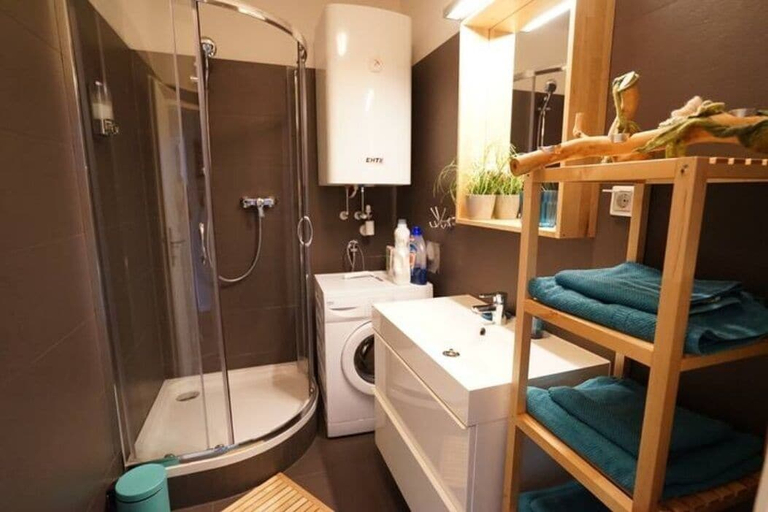 Bathroom, YoHome - Stylish New City Apartment, Graz