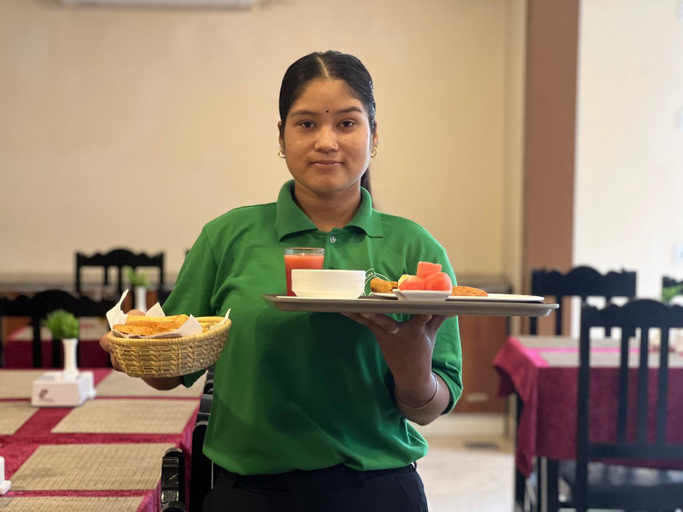 Food & Drinks 3, AAMA GARDEN SAURAHA, Narayani