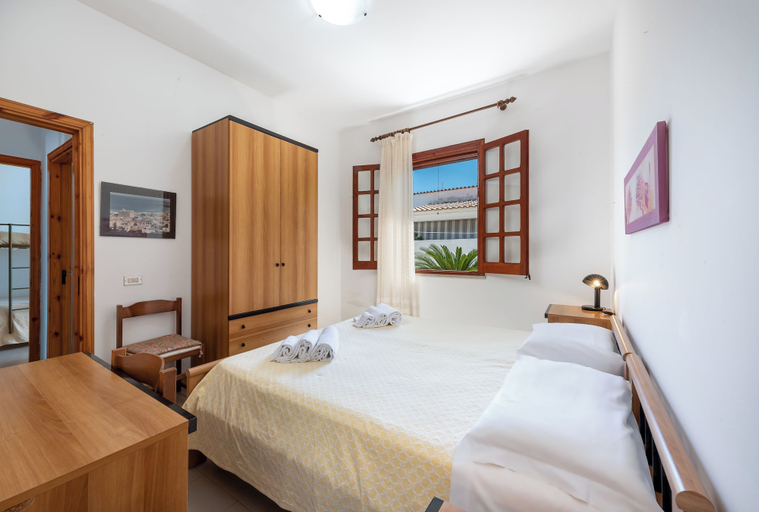 Bedroom 2, Casa Vacanza Azzurra 2, Trapani
