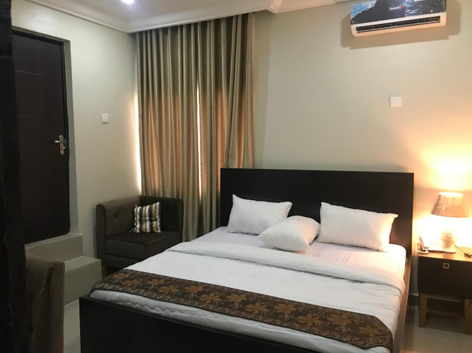 Others 3, Choice Suites II, Kosofe