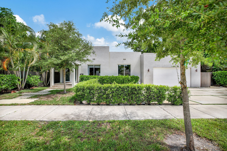 Exterior & Views 1, Sunshine House 3 BDR for 8!, Broward