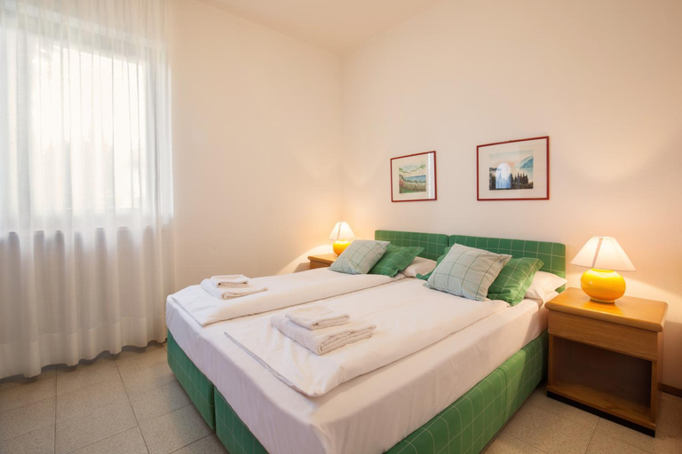 Others 5, Residence il Cedro, Verona