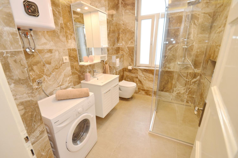 Shower, Apartment Anima