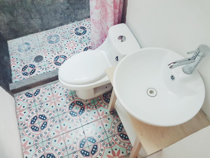Bathroom 3, Hoja Santa Posada, San Jerónimo Tecuanipan