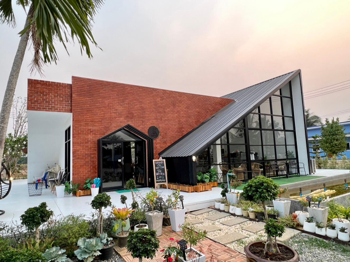 เฮือนคำเเก้วรีสอร์ท & KK House cafa nan, Na Noi