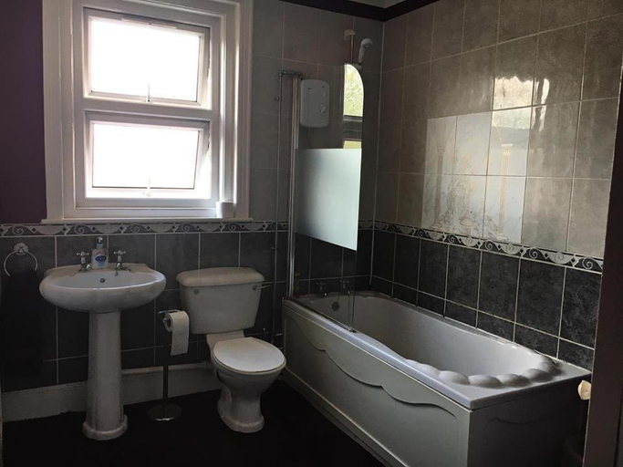 Bathroom, Glenmore Guesthouse, Southampton