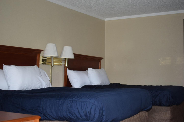 Bedroom 4, Knights Inn  Farmington Hill MI, Oakland