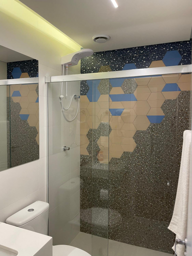 Bathroom 2, FARIA LIMA, PINHEIROS Estacao a 600 metros - ESTUDIOS e Apto de 1QR 1B Completos, Modernos, Aconcheg, São Paulo