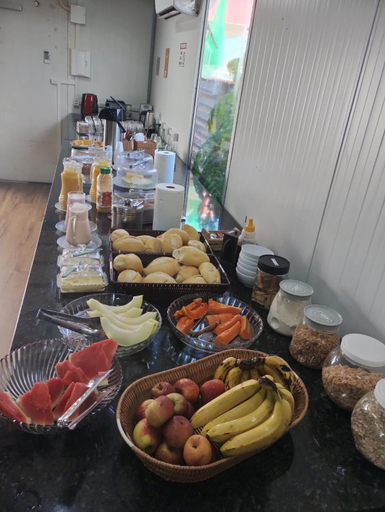 Food & Drinks
