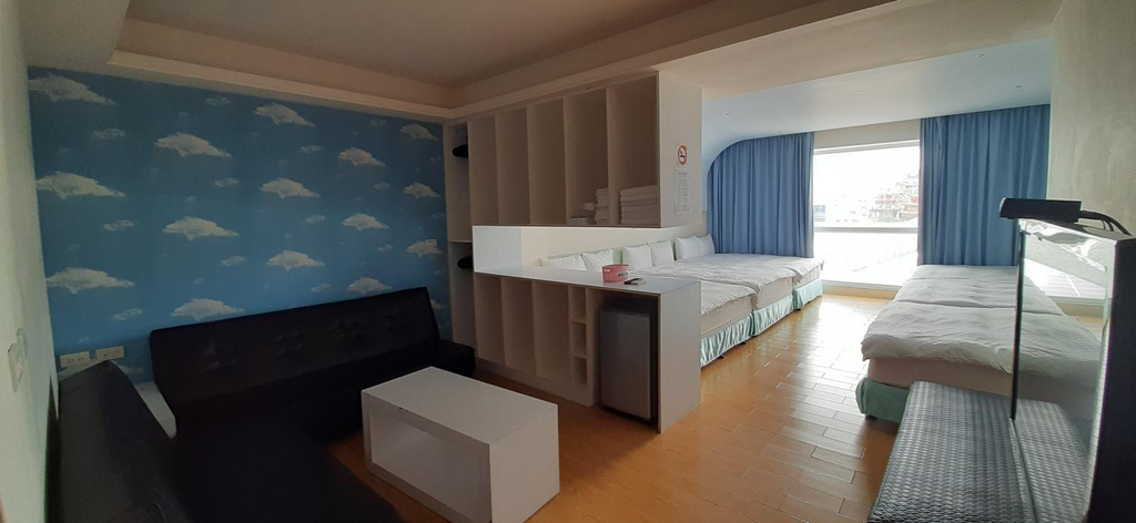 2, SKY square Homestay, Penghu