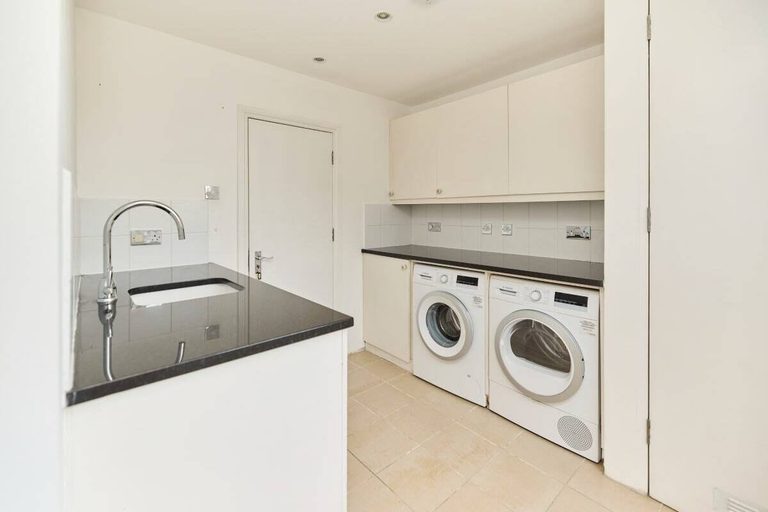 Others 5, The Hampstead Getaway - Charming 5bdr Home With Conservatory, London