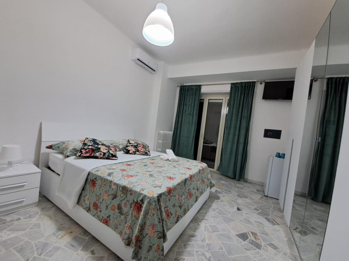 Others 4, Goffredo Mameli House, Bari