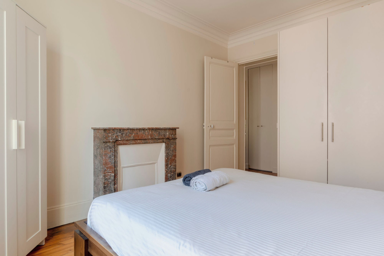 Bedroom 1, Paris Blomet design residence, Paris