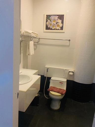 Bathroom 3, Raya Grand Hotel., Muang Nakhon Ratchasima