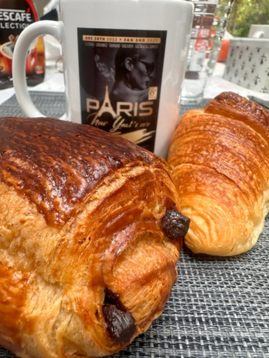 Food & Drinks, All Room Paris Ouest Colombes, Hauts-de-Seine